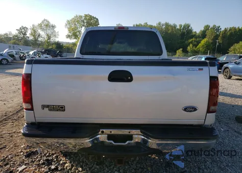 2003 Ford F250 Super Duty из США, поврежденный, VIN 1FTNW21L73EA59479